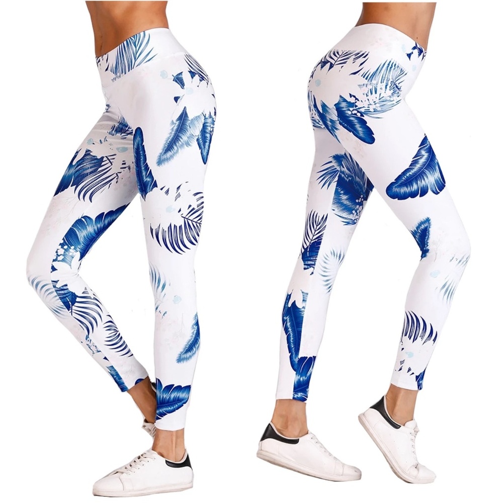 White and Blue Hawaiian Fern & Floral Leggings